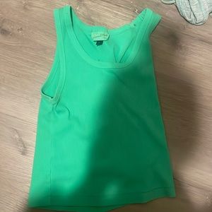 Universal thread size large green tank top
